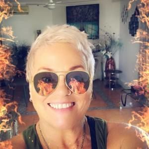 Meet your Posher, Kay